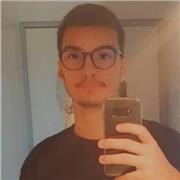 Je suis un élèves de terminale, qui aime les maths. Je serai ravis de t'aider à progresser dans cette matière